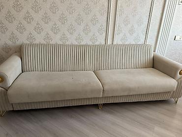 Divan satılır 250 uzunu 2 60
acilir bazasi var
Masazir AFA (Raziye)
