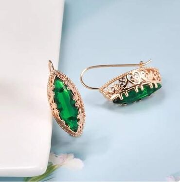 Minđuše: Mindjuse 800 din — 3