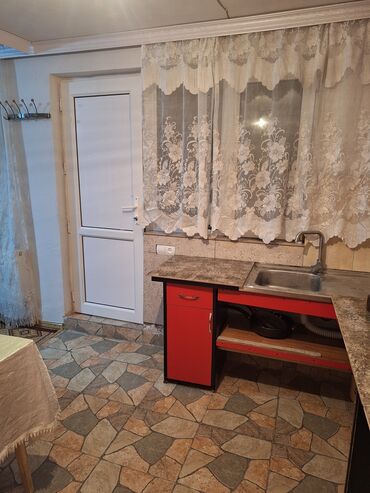 Uzunmüddətli kirayə evlər: 30 kv. m, 1 otaqlı -da lalafo.az — 4 Uzunmüddətli kirayə evlər: 30 kv. m, 1 otaqlı — 4