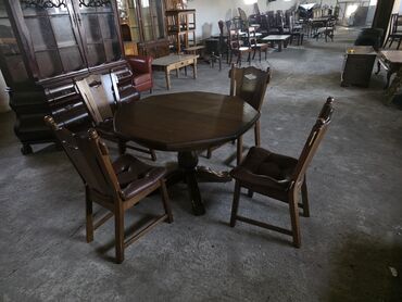 Setovi stolova i stolica: Trpezarijski set – masivni hrastov sto sa 4 stolice - Materijal: pun — 9