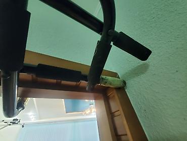 Другие тренажеры: Продаю дверной турник. Состояние: отличное. Комплектация полная: - — 3