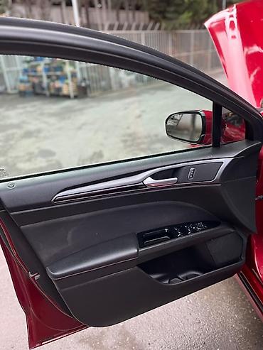 muhərrik ucun zaryatka verən: Ford Fusion sedan - Kuzov: sedan, qırmızı rəng - Mühərrik: EcoBoost — 9
