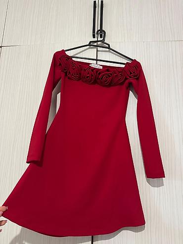 Kokteyl donlar: Qadın paltarları dəsti 1) Qara qipurlu don - Rəng: qara - Material — 8