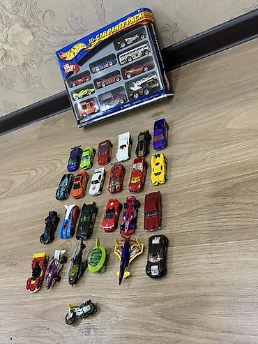 оптом часы: Набор игрушечных машинок Hot Wheels. Привезены из США. В комплекте — 2
