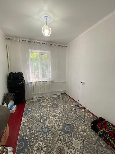 Продажа коттеджей и домов: 🏡 Продаётся дом с подвалом 📍 Бишкек, р-н Аламединский рынок 🛏️ — 6