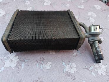 Auto delovi: Mali hladnjak grejanja Lada Niva,2107 Rivu, Ladu 2104 Karavan,2105 — 2