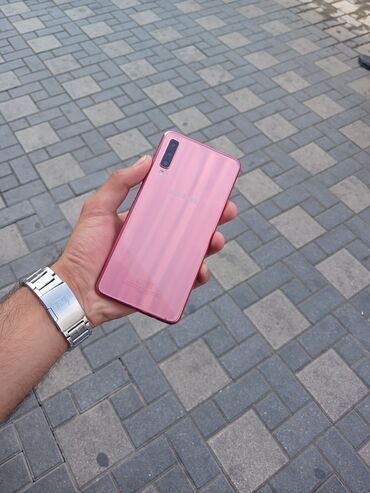 Samsung Galaxy A7 2018, 64 ГБ, цвет - Розовый, Кнопочный, Отпечаток пальца, Face ID