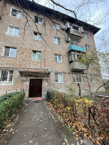 Долгосрочная аренда квартир: 3 комнаты, 48 м², Хрущевка, 4 этаж, Старый ремонт