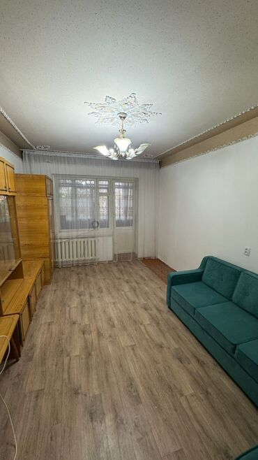 аренда квартиры подселение: 1 комната, 45 м², 106 серия, 2 этаж, Старый ремонт