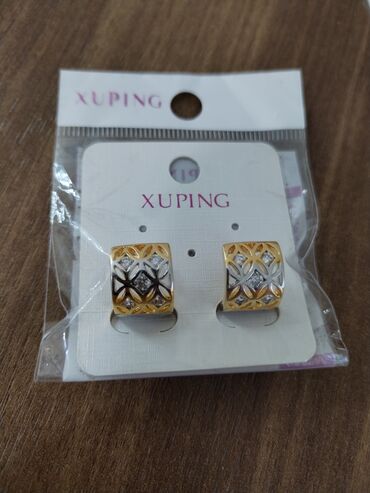 Sırğalar: Mağaza bağlanıb əldə qalan bujuteriyalar ucuz qiymətə satılır -da lalafo.az — 10 Sırğalar: Mağaza bağlanıb əldə qalan bujuteriyalar ucuz qiymətə satılır — 10