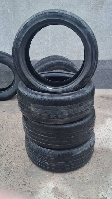 Шины: Продаются Комплект шин Есть два размеры Blizzak 235/60 r17 Blizzak — 2