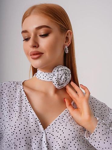 Повседневные платья: Ликвидация остатков. Платье в горошек с шарфом-цветок - Цвет и белый — 9