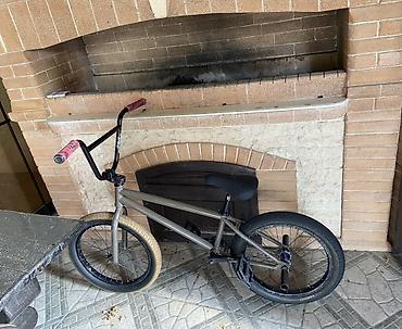 Velosipedlər: BMX velosiped – küçə və park trükləri üçün - Çərçivə: polad, mat boz — 2