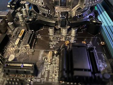 plata processor: Kompyuter hissələri DDR3 sistem Sistemə daxildir: - Esonic ana plata — 4