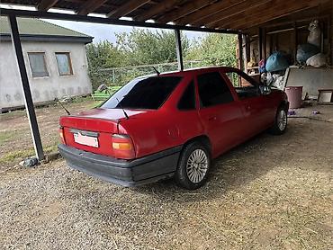 byd destroyer 05 ehtiyat hissələri: Model: opel vectra 1991 ci il (sedan, qırmızı rəng) Kuzov: 4 qapılı — 1