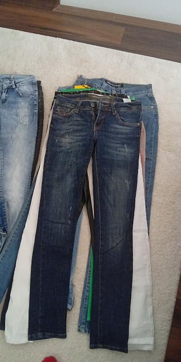 Haljine: Lot ženske odeće – pantalone/farmerke i crne koktel haljine Sadržaj — 14