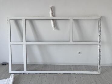 двери на балкон: Дверь с окнами, Пластик, Распашная, Самовывоз