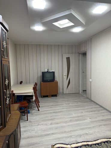 Uzunmüddətli kirayə mənzillər: Xirdalanda heyder parkına yaxin 5/1 mertebesinde 1 otaqli ev 300 azn — 12