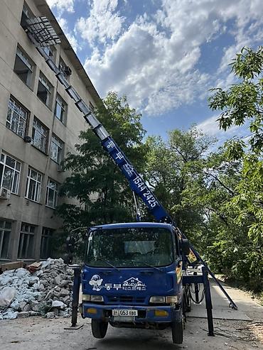 mobile stand: Стрела 55 м, 250 т — 2