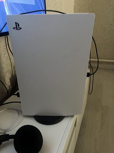 xbox one 1tb: PlayStation 5, 1 ТБ. В комплекте два геймпада DualSense: белый и — 4