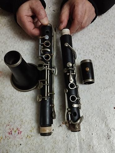 Klarnetlər: A Klarnet ( 4 açqi ) taxta Təsvir: - Qara korpus, metal klapan və — 1
