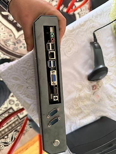 kafe avadanlığı: POS CLASS POS sistemi komplekti Tərkib: - POS CLASS mini kompüter — 4