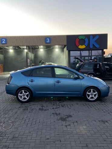 тайота v8: Toyota Prius: 2005 г., 1.5 л, Вариатор, Гибрид, Хэтчбэк