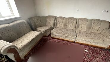 деревянный диван: Цвет - Коричневый, Б/у