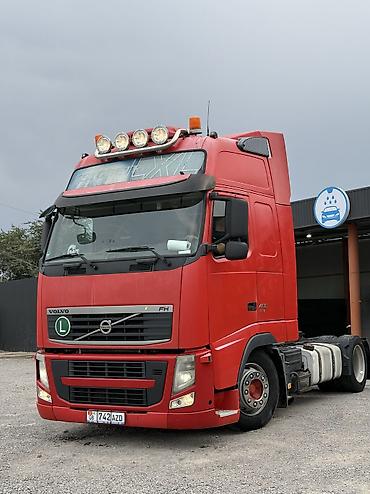 зил и прицеп: Тягач, Volvo, Шторный — 2