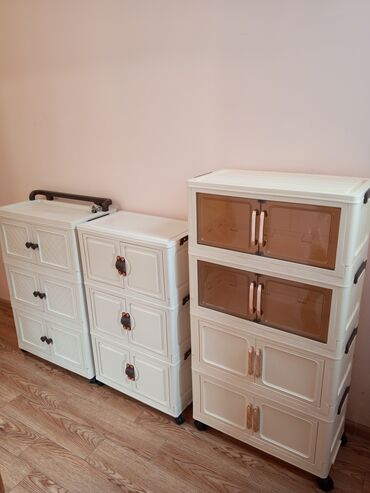 Mətbəx mebeli: Yenidirler !
3- ü bir yerdə 130 AZN
Ünvan Xırdalan — 6