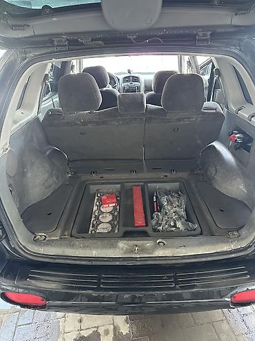 Hyundai: Hyundai Santa Fe: 2002 г., 2.4 л, Ручные, Бензин, Кроссовер — 9