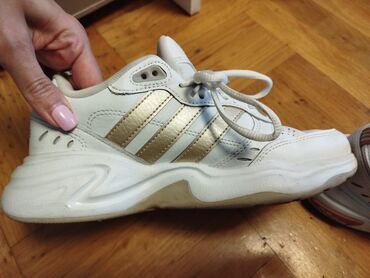 suknja i patike: Adidas, 37, color - White