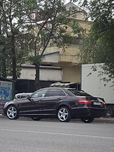 Mercedes-Benz E-Class: 2009 г., 2 л, Седан