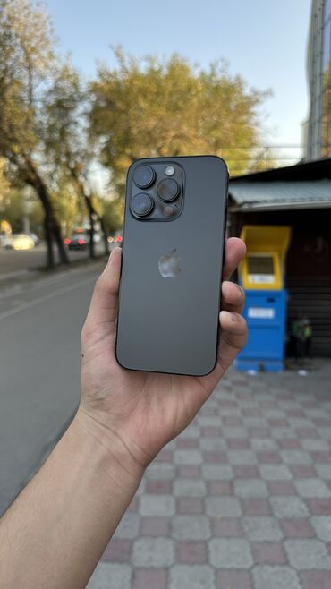 Apple iPhone: IPhone 14 Pro, Б/у, 256 ГБ, Черный, 81 %
