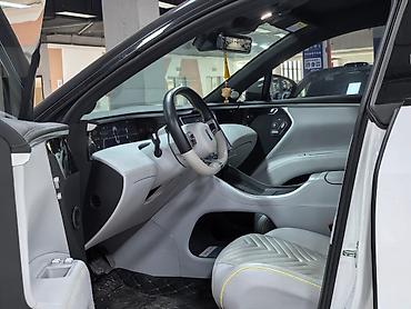 Другие автомобили: Avatr 11 4WD 2023-10 Запас хода - 560Км Пробег 69 000км SOH 98% — 7