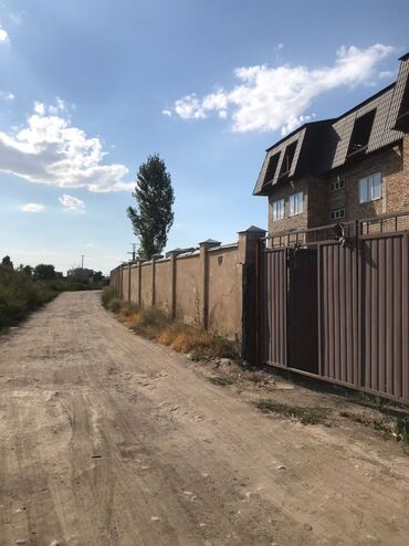 помогу деньгами нуждающимся бишкек in Кыргызстан | ИНТЕРНЕТ РЕКЛАМА: Индивидуалка, 1 комната, 35 кв. м Бронированные двери, Без мебели, Не затапливалась