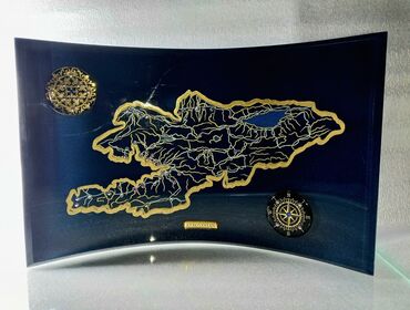 портрет 1: Карта КР / Карта ИК на гнутом стекле толщиной 1 см. высота 25см ширина