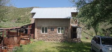 дом арча бешик ак орго: Дом, 60 м², 3 комнаты, Собственник, Старый ремонт