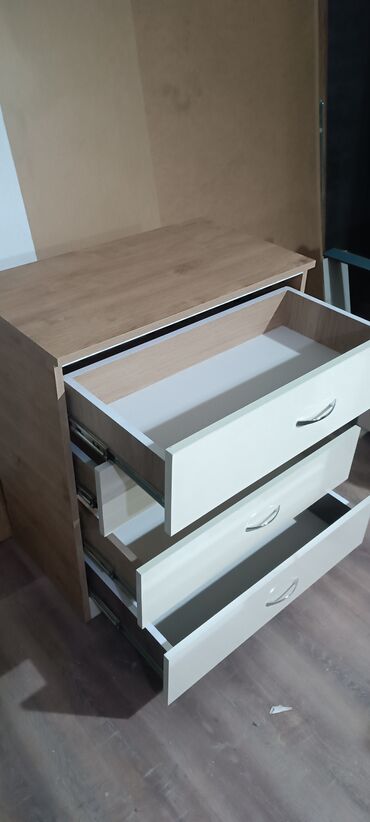 Komodlar: Yeni, Güzgüsüz, Azərbaycan — 9