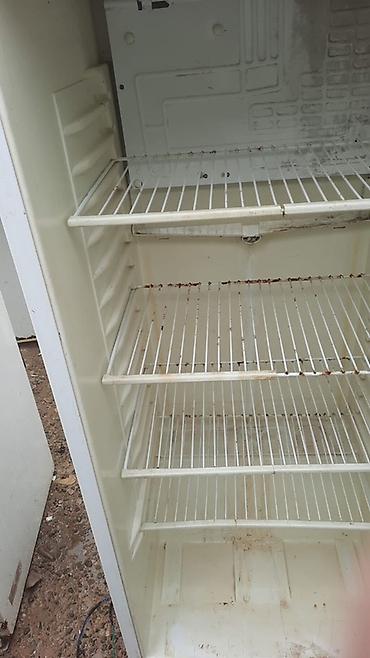 işlenmiş soyducu: İşlənmiş 2 qapılı Electrolux Soyuducu Satılır, rəng - Ağ, Dolab içi — 3