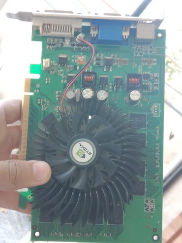 Digər ehtiyat hissələri: Videokart Gigabyte GeForce 210, < 4 GB, İşlənmiş