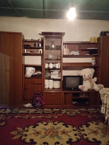 угловой шифоньер: Зал үчүн гарнитур, ДСП, түсү - Күрөң