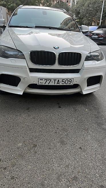 x6 bmw: BMW X6, ağ rəng, 4 qapılı kupe-SUV gövdə. Güclü və dinamik görünüşlü — 1