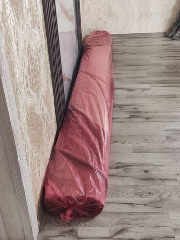 Другие напольные покрытия: Xalça (rulon şəklində) - Material: yumşaq toxuma, təmizlənməsi asan