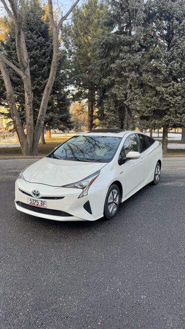 Toyota: Toyota Prius: 2018 г., 1.8 л, Вариатор, Гибрид, Хэтчбэк