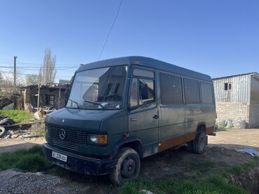 очень срочно продаю машину: Mercedes-Benz Спринтер: 1992 г., 4 л, Механика, Дизель, Van