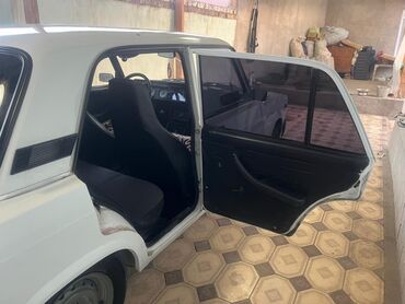 ВАЗ (ЛАДА): ВАЗ (ЛАДА) 2107: 2000 г., 1.6 л, Механика, Бензин, Седан — 9