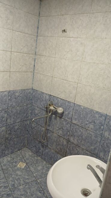 Köhnə tikili: Xaçmazda Aygun şadlig evinin arxa mehellesinde iki otagli ev — 8