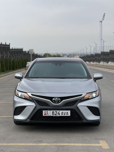 срочно продать машину: Toyota Camry: 2018 г., 2.5 л, Типтроник, Бензин, Седан