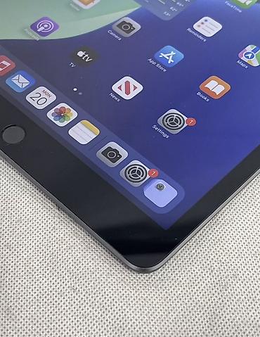 Планшеты: Планшет, Apple, память 32 ГБ, 10" - 11", Wi-Fi, Б/у, Классический цвет - Серый — 3